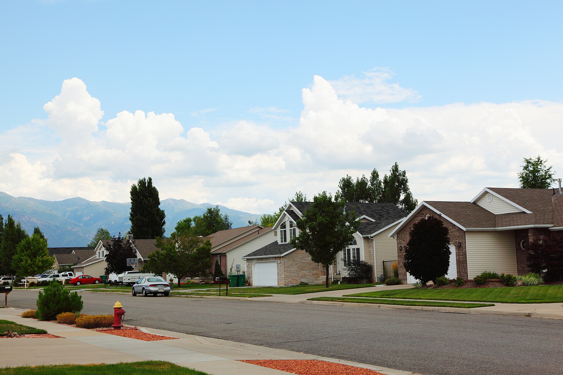 A street of American single-family homes — what the housing bill protects from investor buy-ups