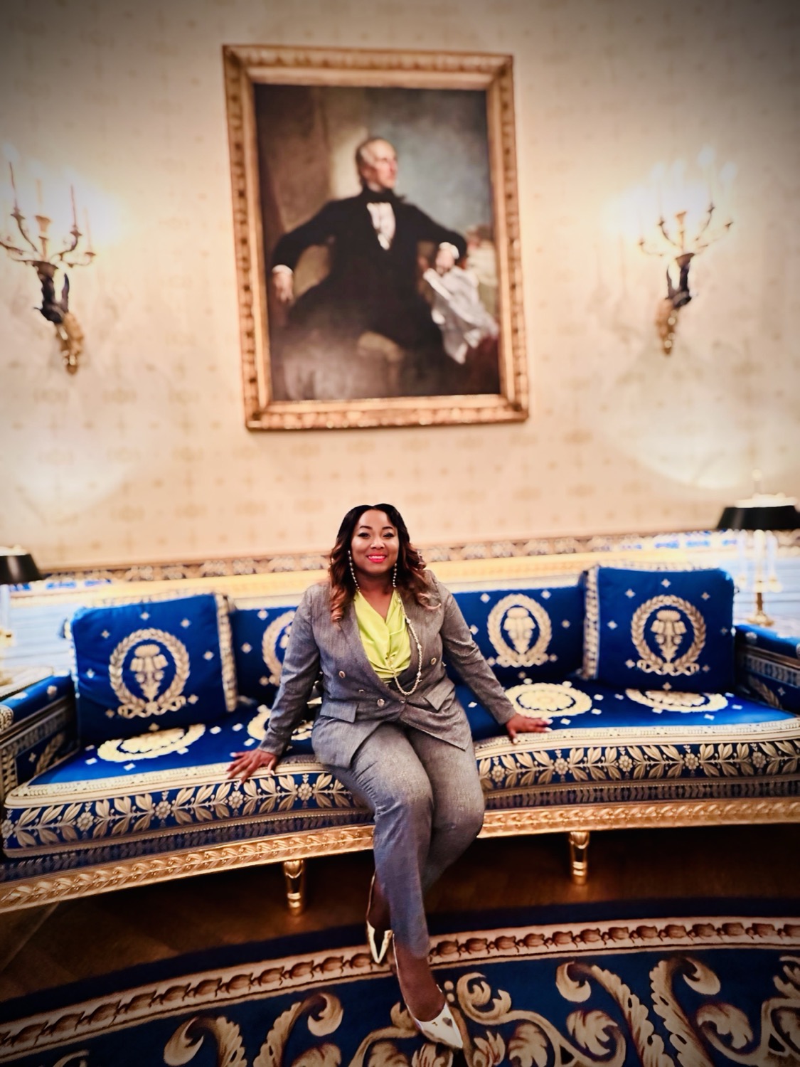 Hannah Naomi Jones, white house settee